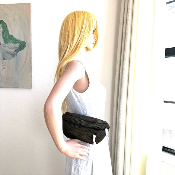 Dagne Dover Fannypack - Picture 8 of 9